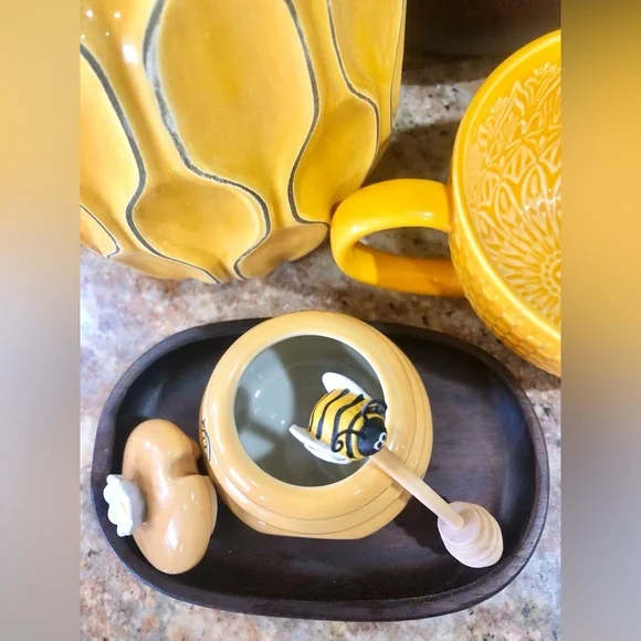 Joie Mini Honey Pot & Dipper Bee - Picture 3 of 7